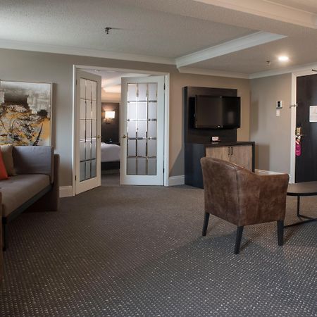 Crowne Plaza Fredericton Lord Beaverbrook By Ihg Bagian luar foto