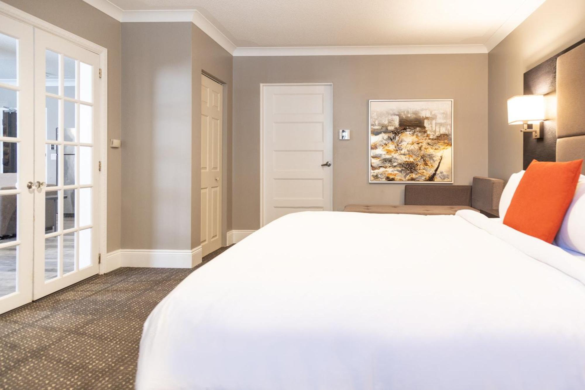 Crowne Plaza Fredericton Lord Beaverbrook By Ihg Bagian luar foto