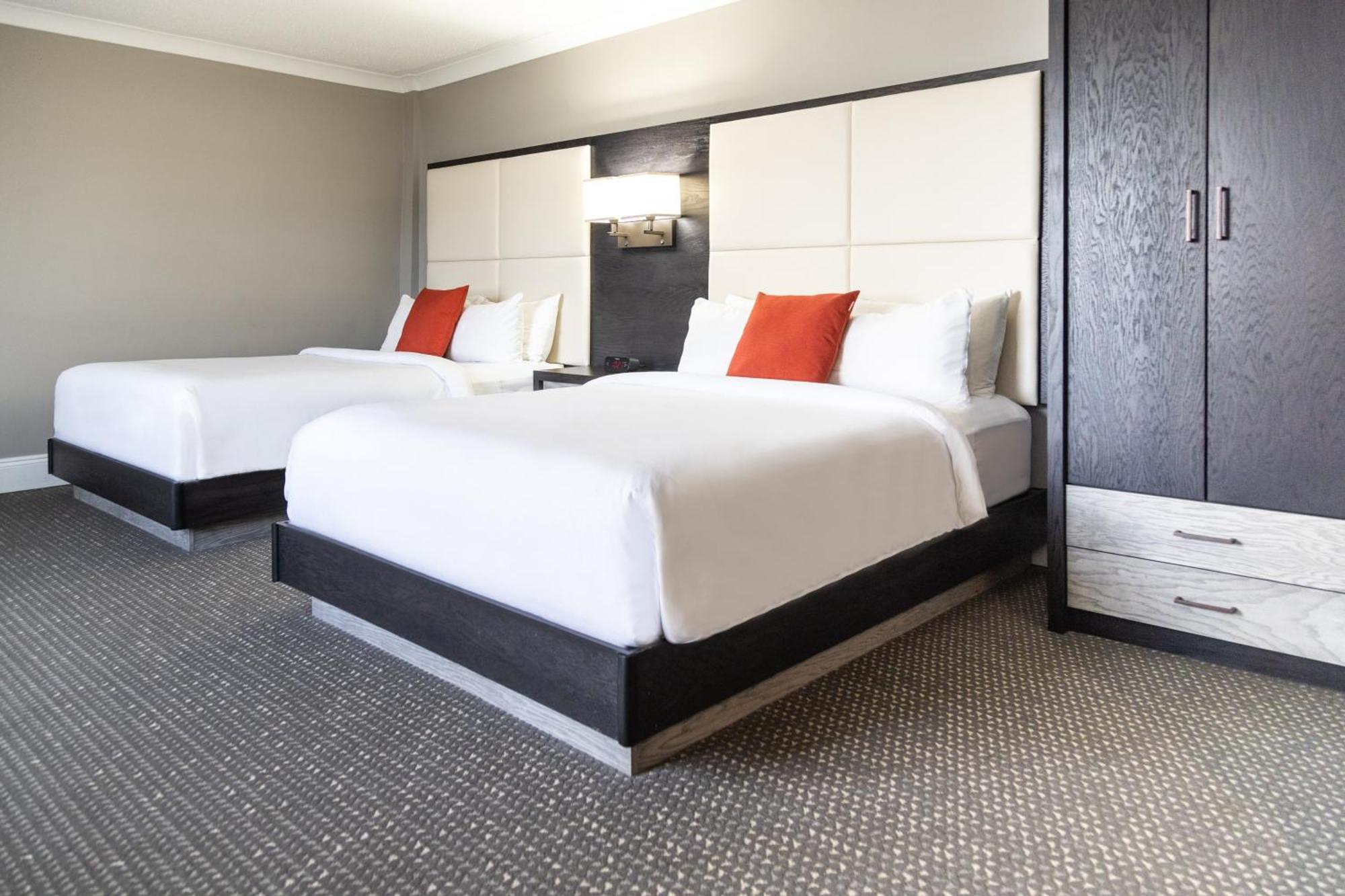 Crowne Plaza Fredericton Lord Beaverbrook By Ihg Bagian luar foto