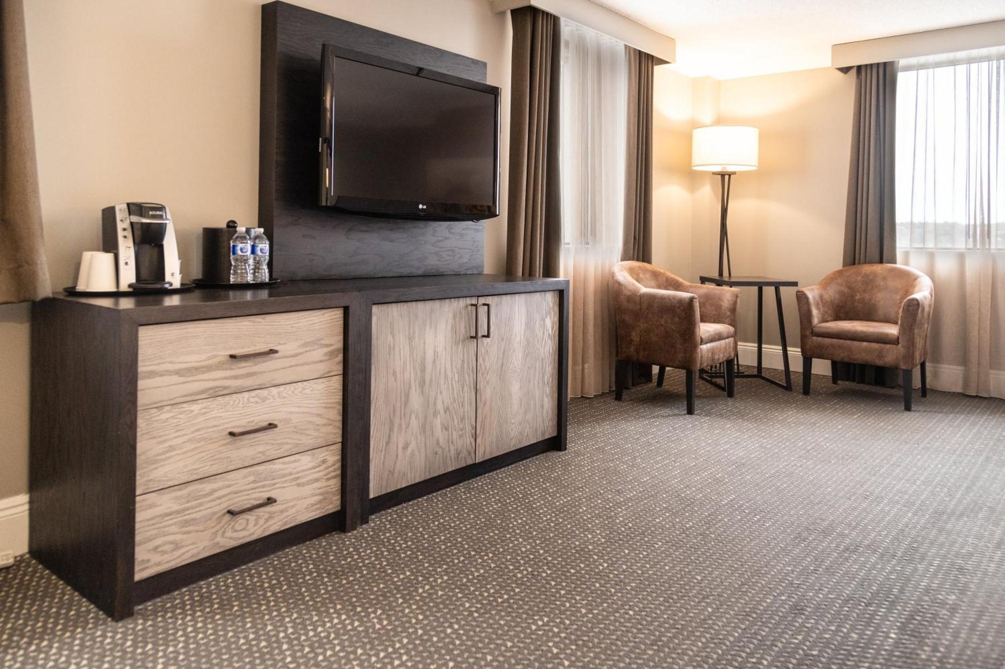 Crowne Plaza Fredericton Lord Beaverbrook By Ihg Bagian luar foto