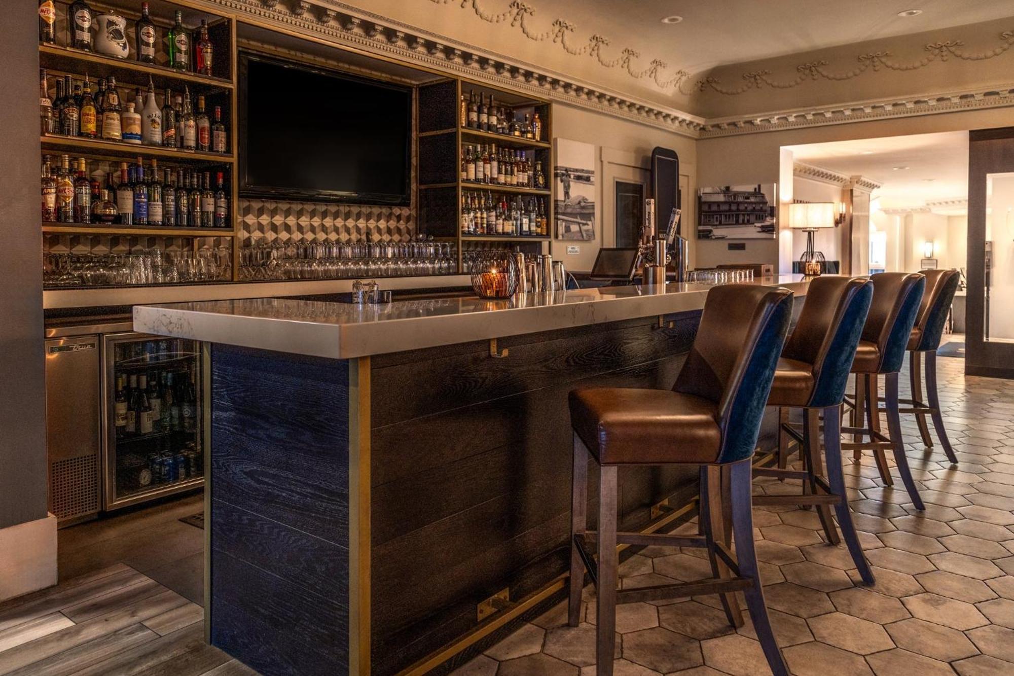 Crowne Plaza Fredericton Lord Beaverbrook By Ihg Bagian luar foto
