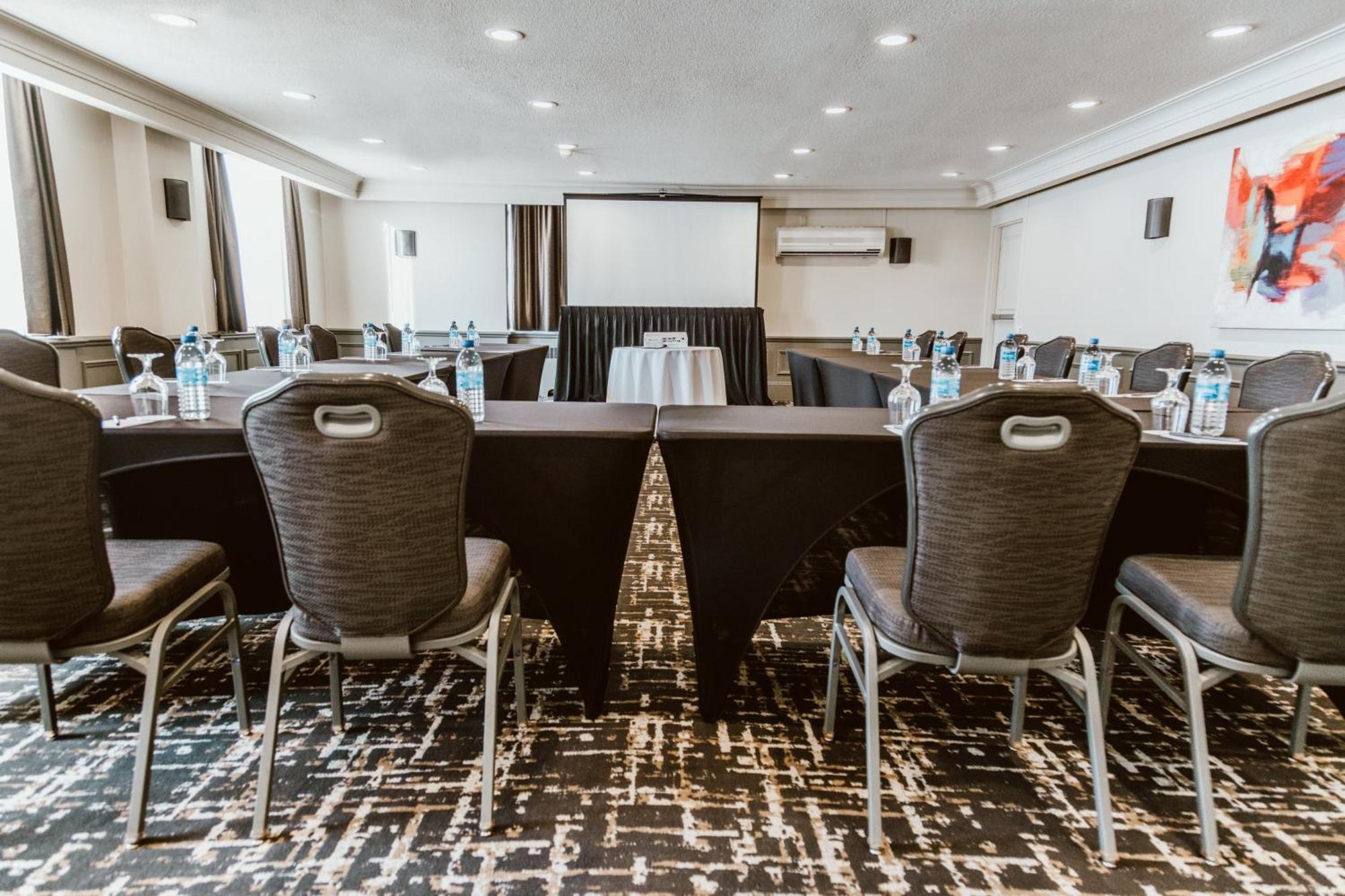 Crowne Plaza Fredericton Lord Beaverbrook By Ihg Bagian luar foto